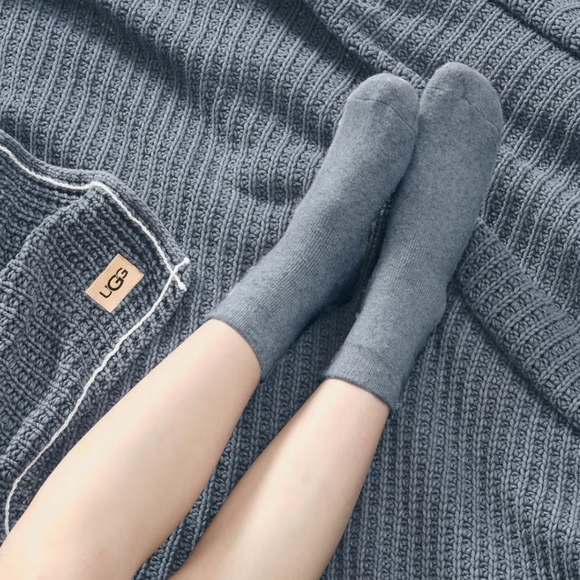 UGG Waffle Knit Blanket - Picture 6 of 6